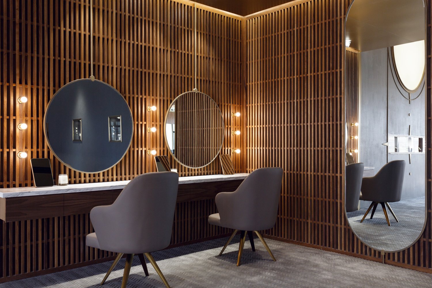 Pures Design 的 SEEING 珠宝店