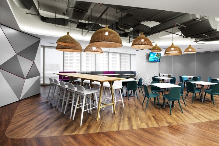 SEEK 亚洲总部由 Steven Leach Group 和 ISG 设计，马来西亚吉隆坡