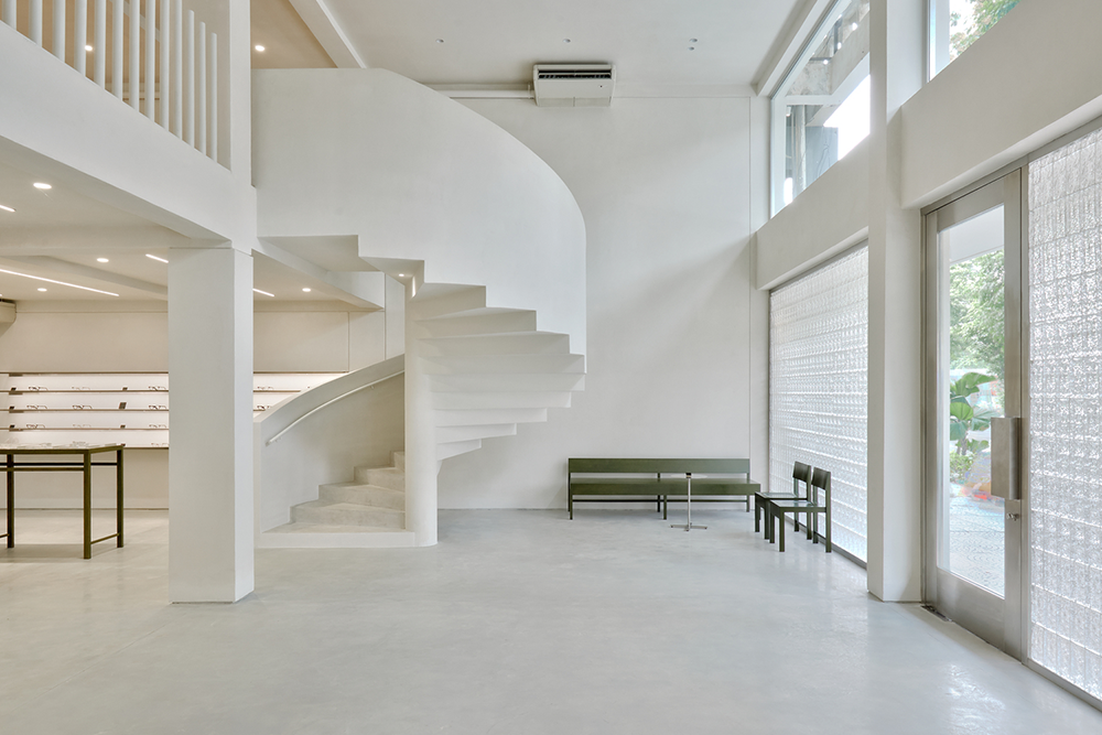 Nhabe Scholae 设计的 SEESON NKKN 商店