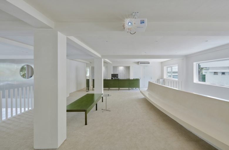 Nhabe Scholae 设计的 SEESON NKKN 商店