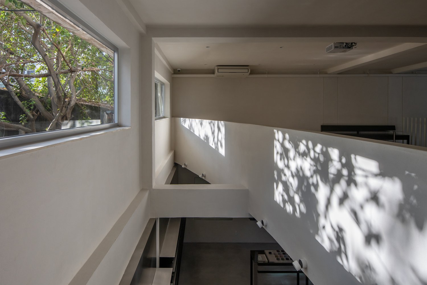 Nhabe Scholae 设计的 SEESON NKKN 商店