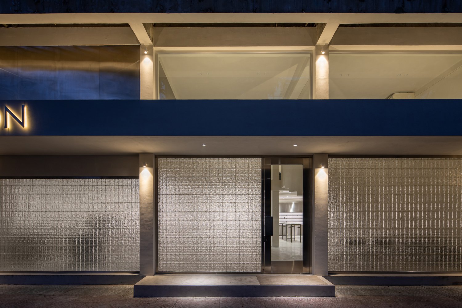 Nhabe Scholae 设计的 SEESON NKKN 商店