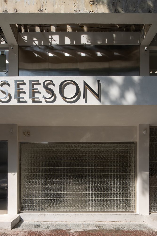 Nhabe Scholae 设计的 SEESON NKKN 商店