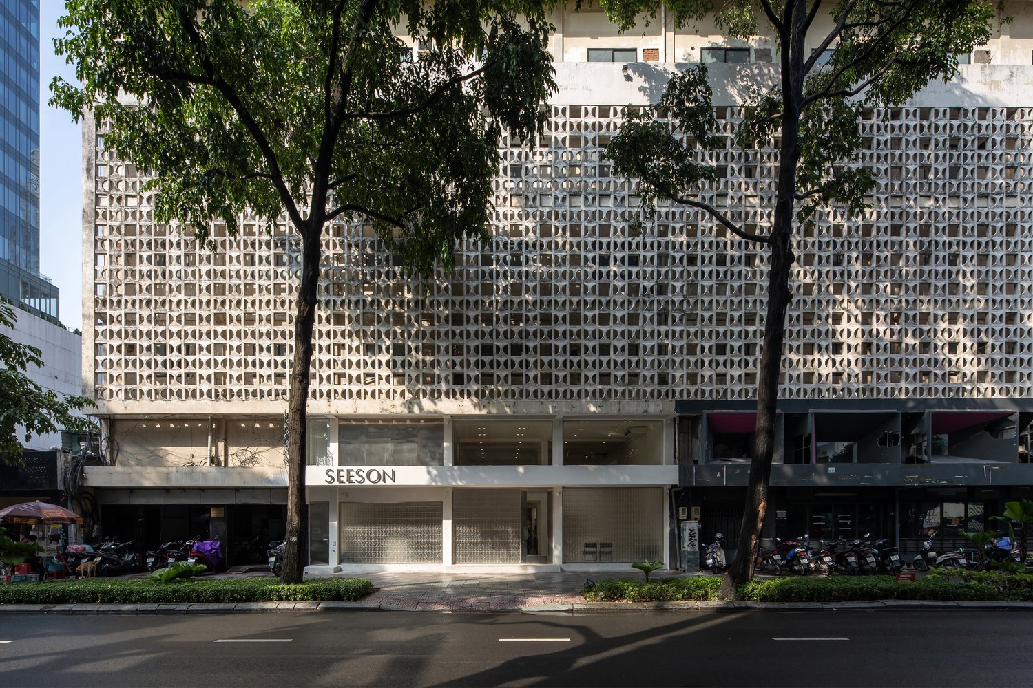 Nhabe Scholae 设计的 SEESON NKKN 商店