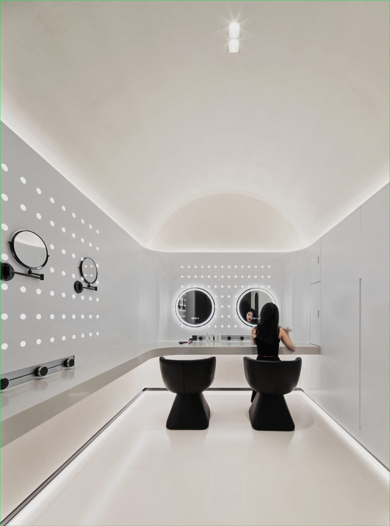 ISENSE DESIGN 的 SKIN LALA 沙龙