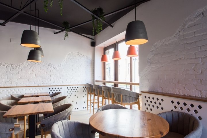 SNOOZZ 咖啡馆，由 davidsign 设计，奥拉迪亚 – 罗马尼亚