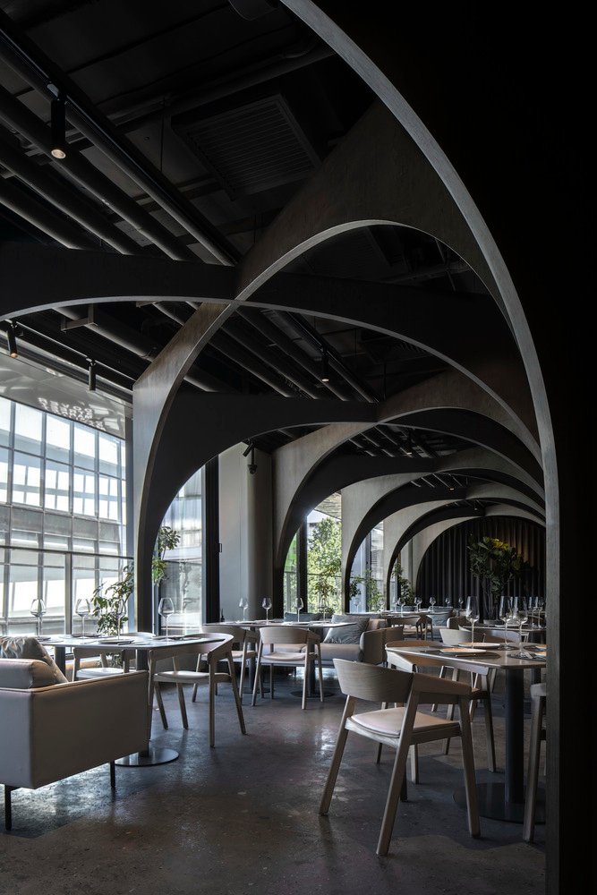 SOMESOME 酒吧和餐厅由 MARS Studio 设计