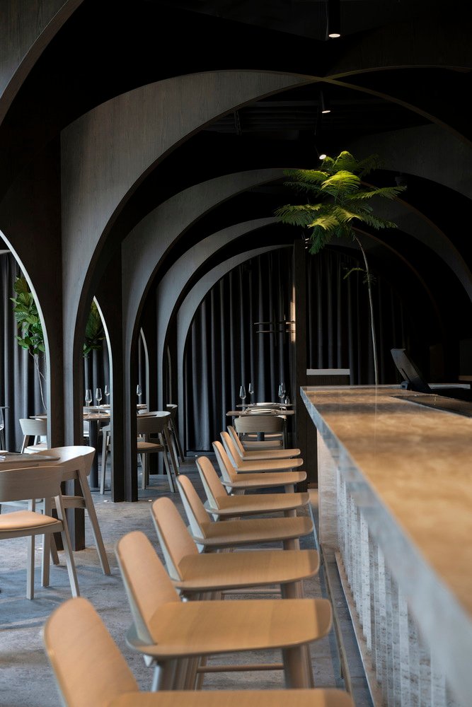 SOMESOME 酒吧和餐厅由 MARS Studio 设计