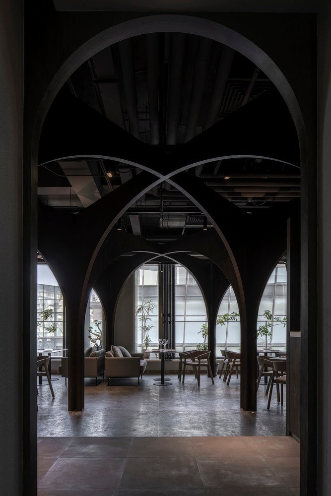 SOMESOME 酒吧和餐厅由 MARS Studio 设计