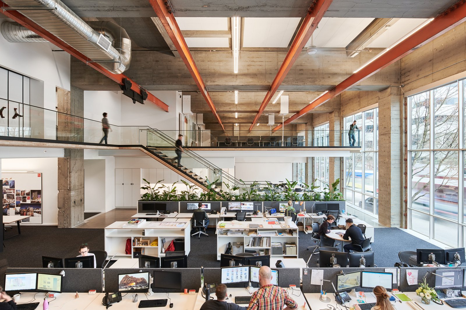 SRG Partnership 设计自己的工作室，采用 CLT 元素并瞄准 LEED 白金认证