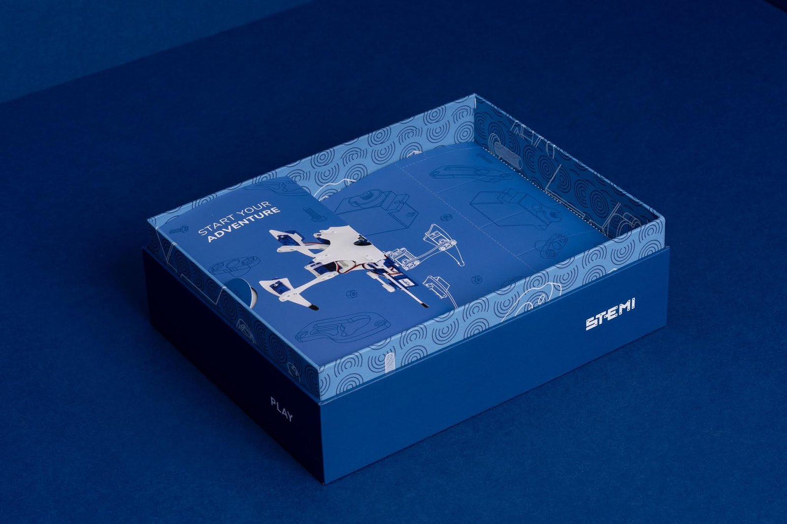 Design Bureau Izvorka Juric 设计的 STEMI 课堂套件