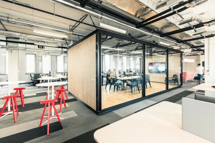 STRV 办公室由 Studio Perspektiv 设计,布拉格 – 捷克共和国 STRV 办公室由 Studio Perspektiv 设计,布拉格 – 捷克共和国