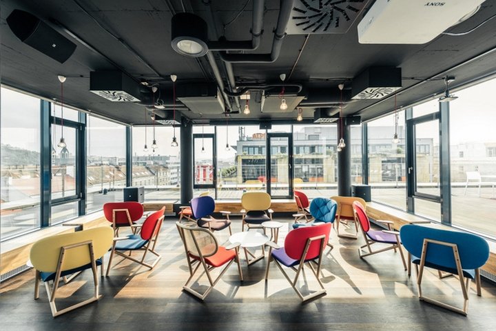 STRV 办公室由 Studio Perspektiv 设计,布拉格 – 捷克共和国 STRV 办公室由 Studio Perspektiv 设计,布拉格 – 捷克共和国
