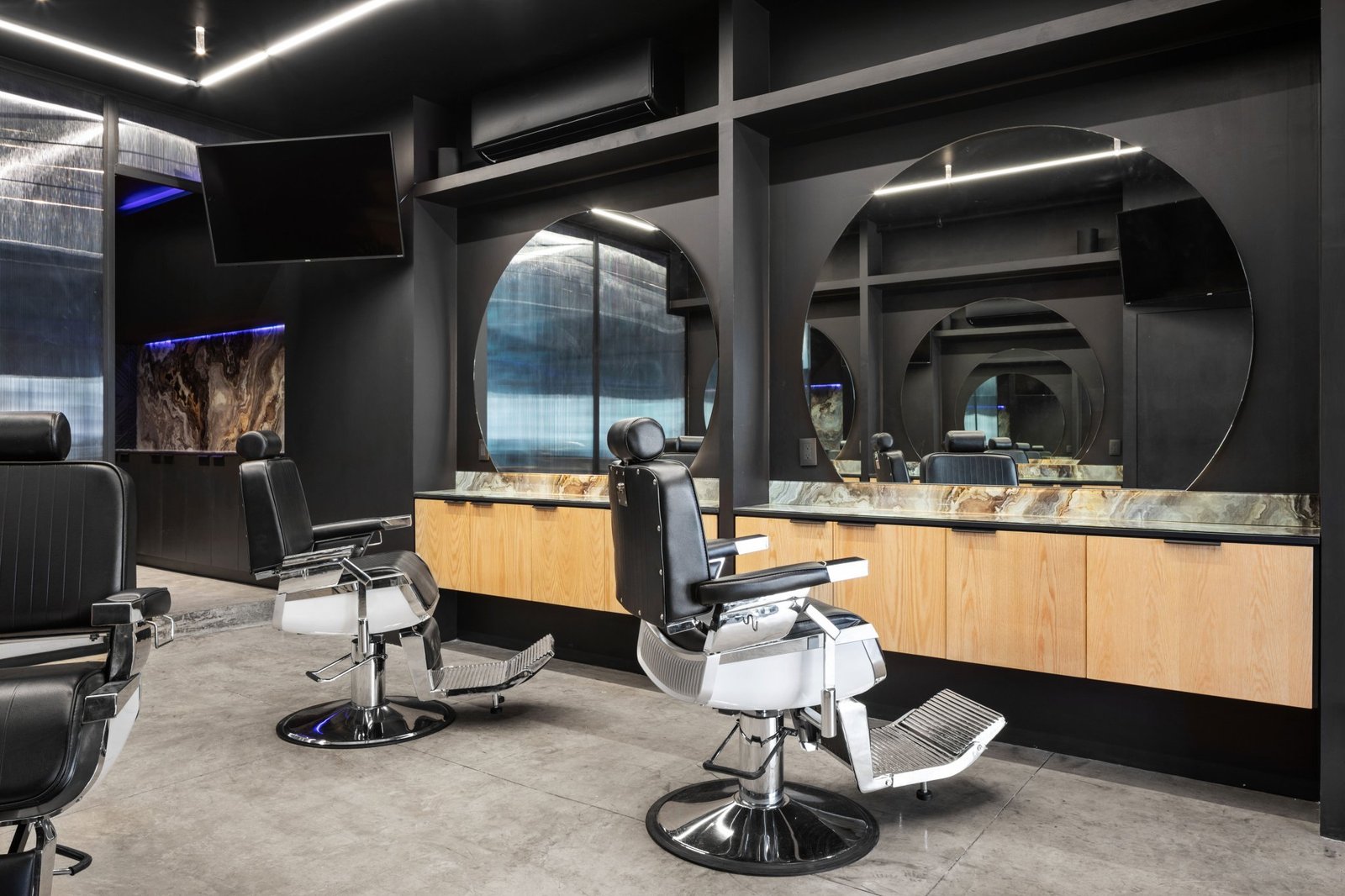 多斯洛博斯理发店