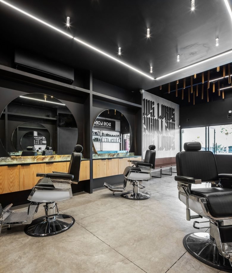 多斯洛博斯理发店