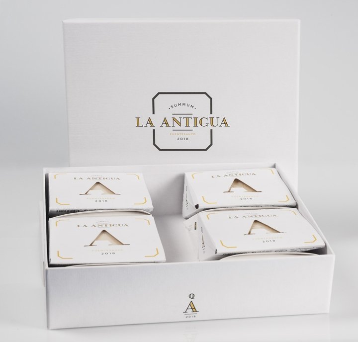 SUMMUM 奶酪 2018 年包装由 Javier Garduño Estudio de Diseño 设计