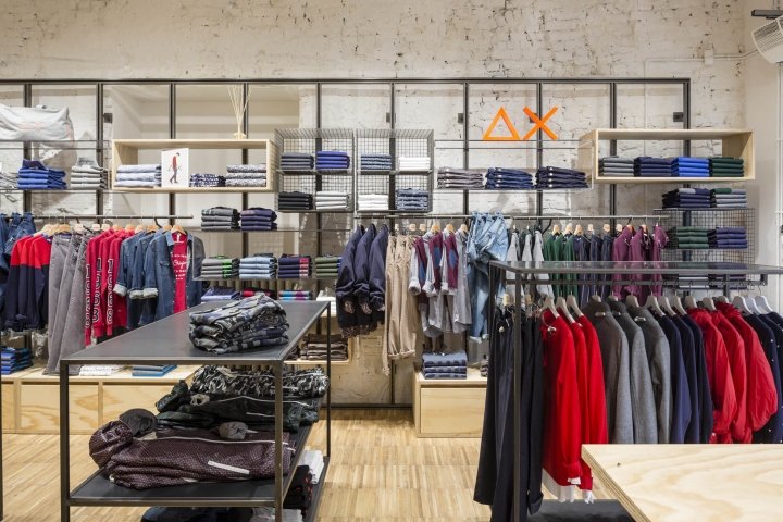 SUN68 商店，由 C&P Architetti 设计，帕尔马 – 意大利