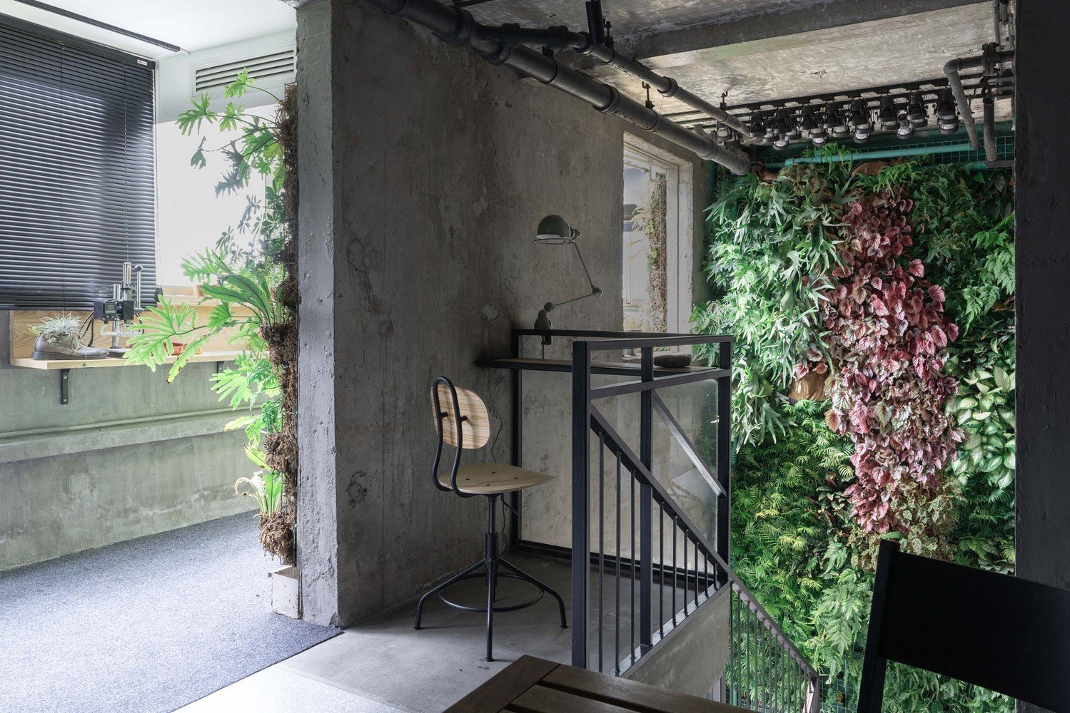 Wonder Architects 设计的 SUSEN 皮具店