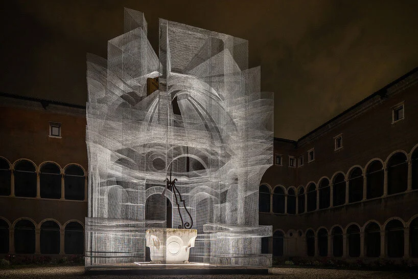 Edoardo Tresoldi 的骶骨装置