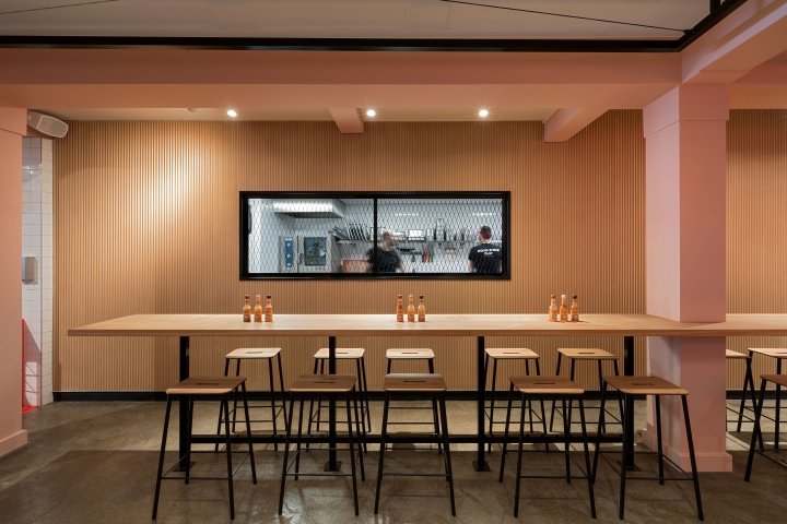 荷兰海牙 Ninetynine 的萨尔萨店