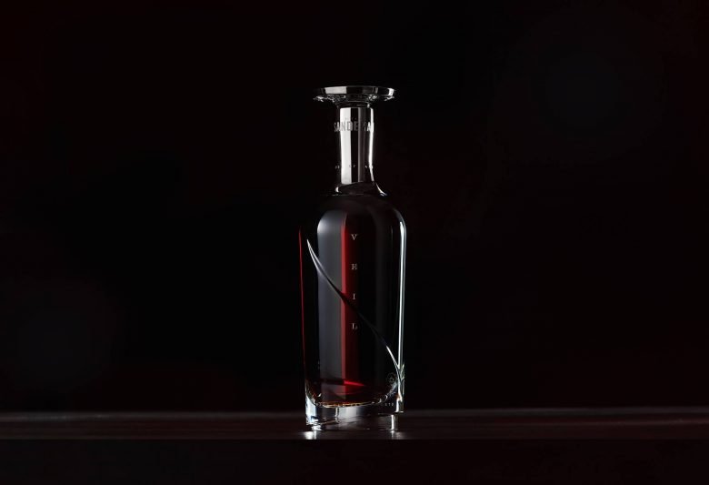 Sandeman Veil / 非常老的黄褐色波尔图 by VOLTA Brand Shaping Studio Sandeman Veil / 非常老的黄褐色波尔图 by VOLTA Brand Shaping Studio