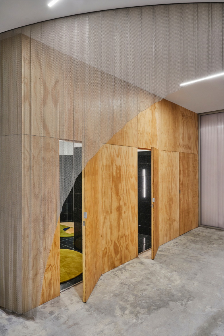 梁珊迪旗舰店由 Almost Studio 设计