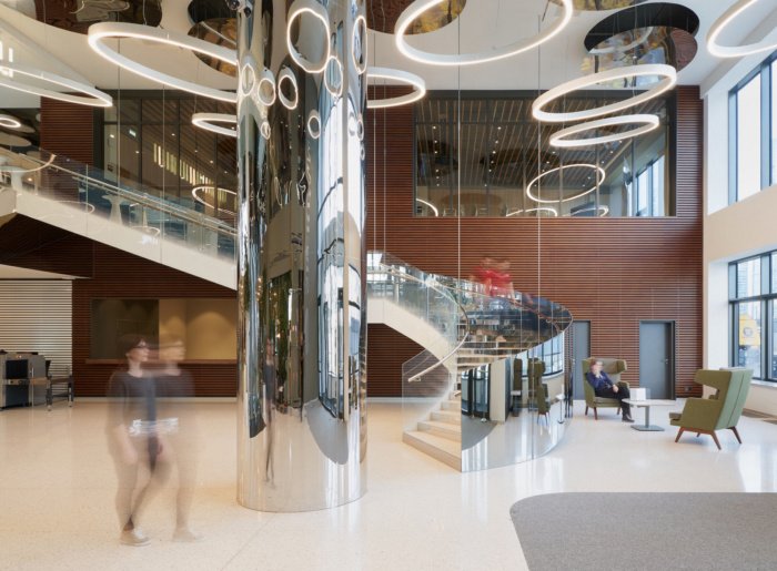 Sberbank 总部由 Evolution Design 与 T+T Architects 共同设计