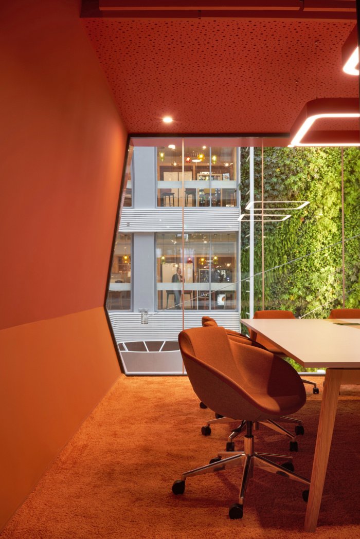 Sberbank 总部由 Evolution Design 与 T+T Architects 共同设计