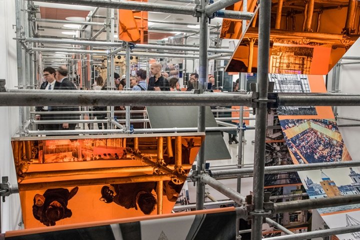 纽约 OMA 脚手架展