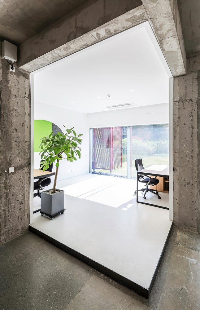 BCHO Partners 设计的屏风双屋 BCHO Partners 设计的屏风双屋