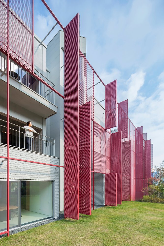 BCHO Partners 设计的屏风双屋 BCHO Partners 设计的屏风双屋