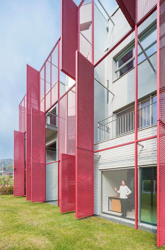 BCHO Partners 设计的屏风双屋 BCHO Partners 设计的屏风双屋