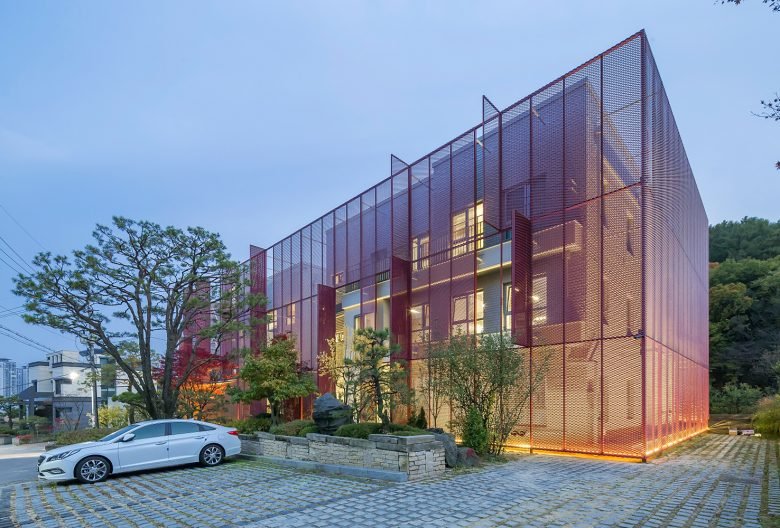 BCHO Partners 设计的屏风双屋 BCHO Partners 设计的屏风双屋