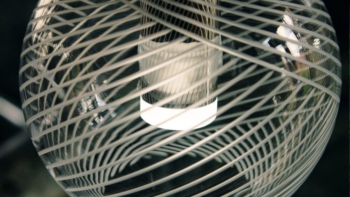 Bomma 的雕塑灯饰吊坠