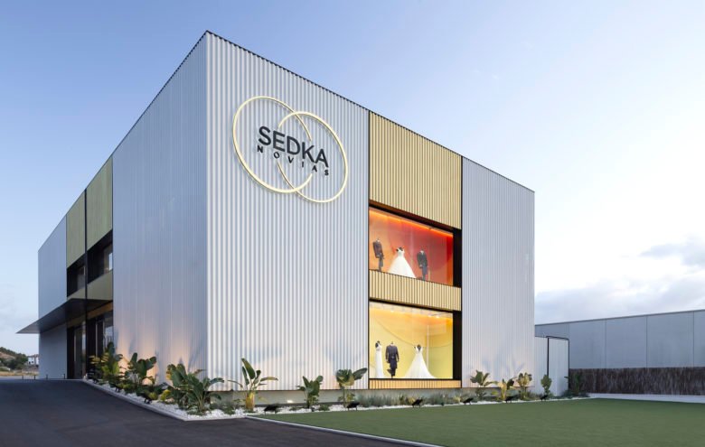 Sedka 婚纱店 / Pablo Muñoz Payá Arquitectos