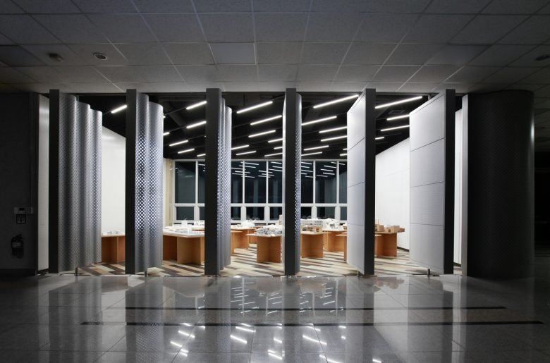 首尔科技拱门画廊 / Yong Ju Lee Architecture