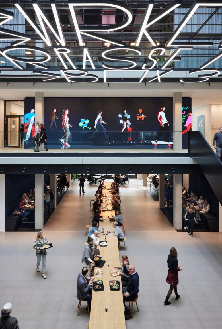 由 HENN Architecture 设计的 Serviceplan 集团总部