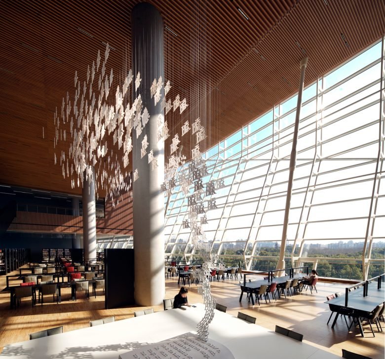 上海图书馆东馆 by SHL