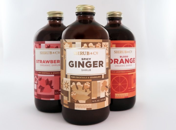 Shrub & Co 标签由 Nørvik Design 设计 Shrub & Co 标签由 Nørvik Design 设计