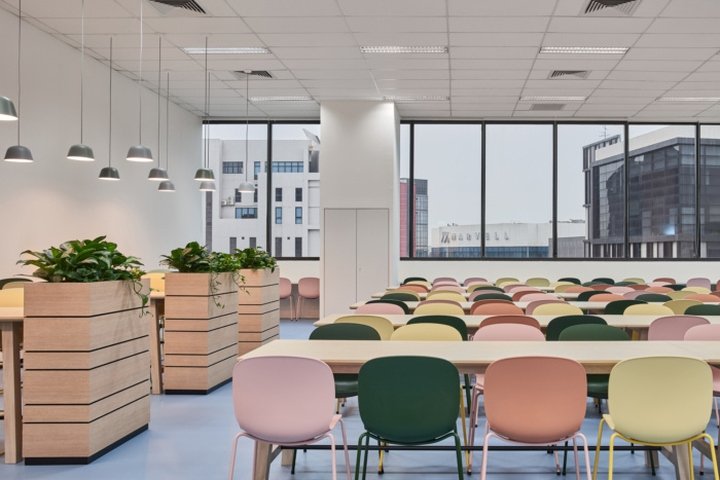 Sivantos 总部由 PLH Arkitekter 和 Geyer Design 设计，新加坡