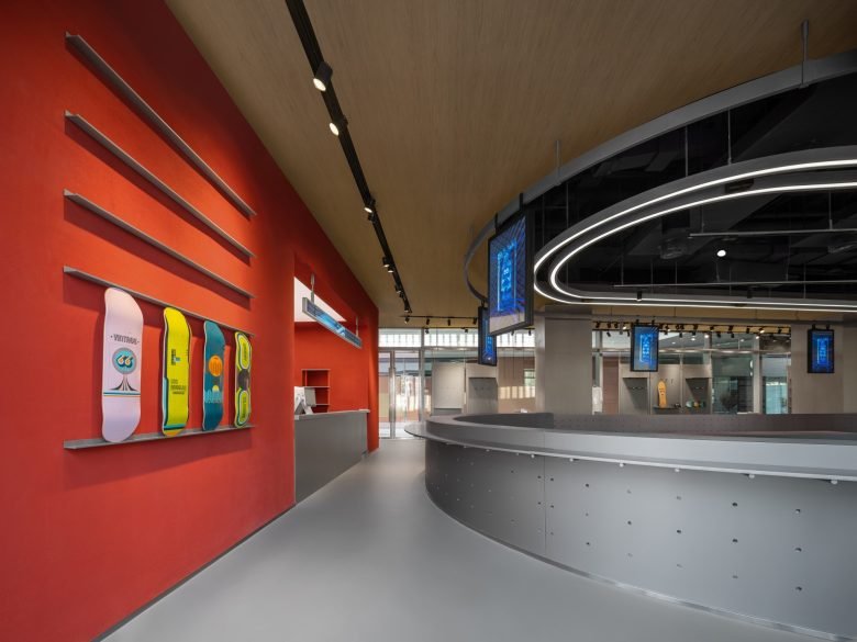 Moc 设计事务所的六十六店