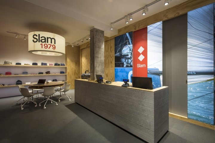 Slam shop by Wea，切尔沃港 – 意大利