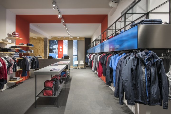 Slam shop by Wea，切尔沃港 – 意大利