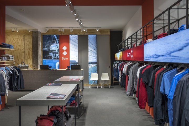 Slam shop by Wea，切尔沃港 – 意大利