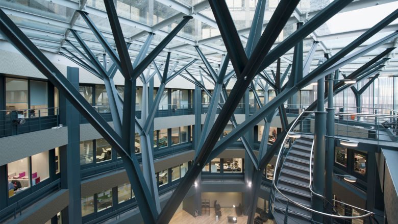 弗里曼特尔办公室由 Direct Tiling Group 设计