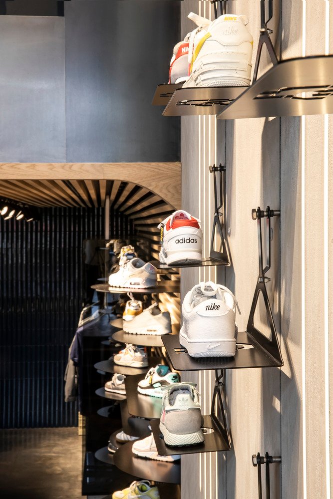 阿姆斯特丹运动鞋区 by Barde + vanVoltt