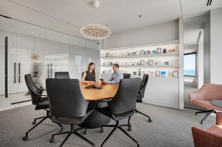 法国兴业银行办公室，由 Ted Moudis Associates 设计，芝加哥 - 伊利诺伊州