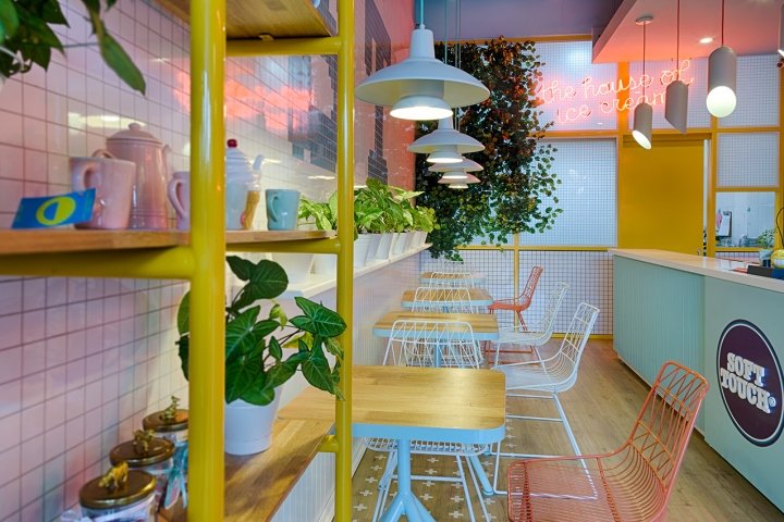 Soft Touch 冷冻酸奶，Plasma Nodo，麦德林 – 哥伦比亚