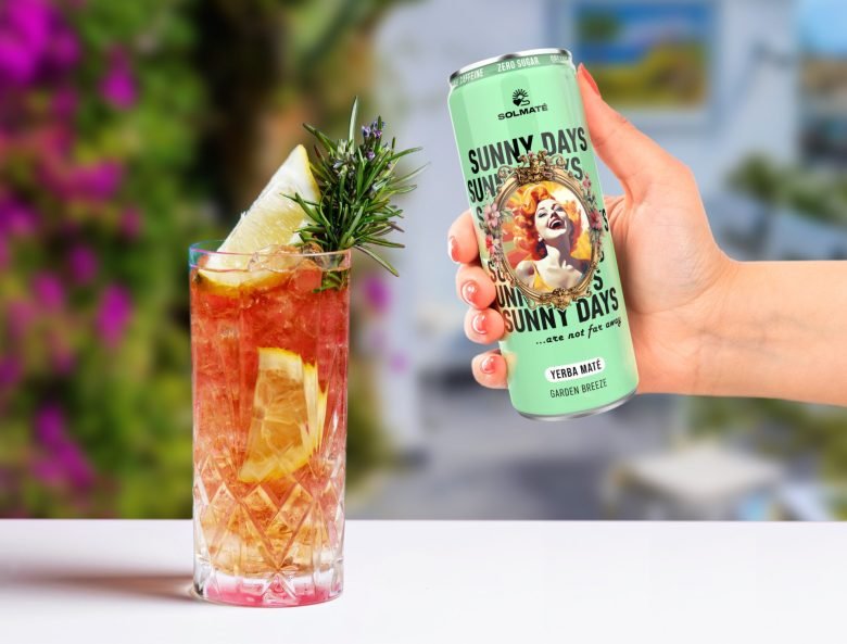 Solmaté Sunny Days Yerba Maté 饮料，由 Matrafox studio 制作