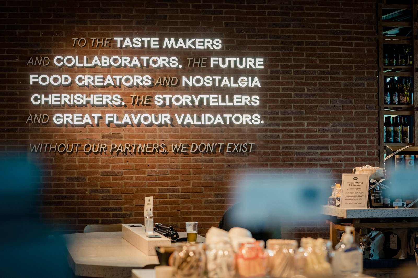 YourStudio 为 Sourced Market 创造改变游戏规则的零售和餐厅空间